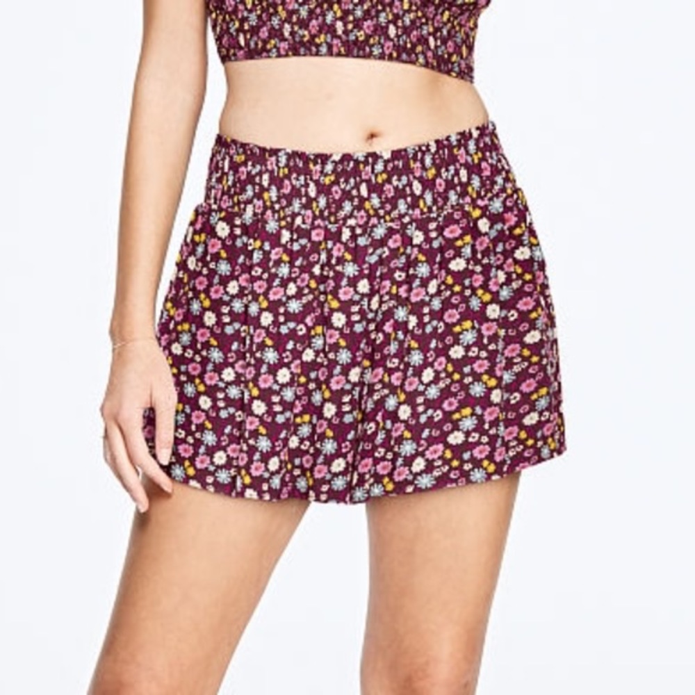 PINK Victoria’s Secret Floral Print Smocked Shorts